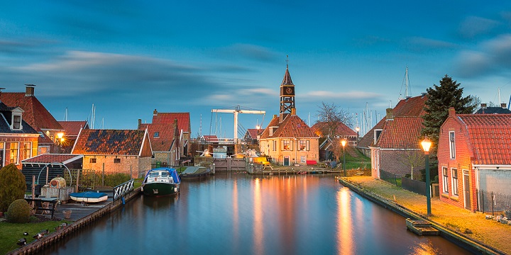 Canal Boat Cruising with Chesapeake Flotillas and LeBoat